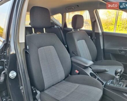 Черный Киа Сид, объемом двигателя 1.4 л и пробегом 210 тыс. км за 5300 $, фото 28 на Automoto.ua