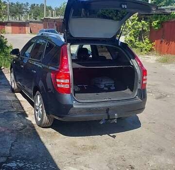Черный Киа Сид, объемом двигателя 1.58 л и пробегом 257 тыс. км за 5500 $, фото 3 на Automoto.ua