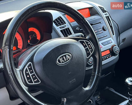 Киа Сид 2009 в Тернополе на Automoto.ua Черный Киа Сид, объемом двигателя 1.6 л и пробегом 239 тыс. км за 5499 $, фото 43 на Automoto.ua