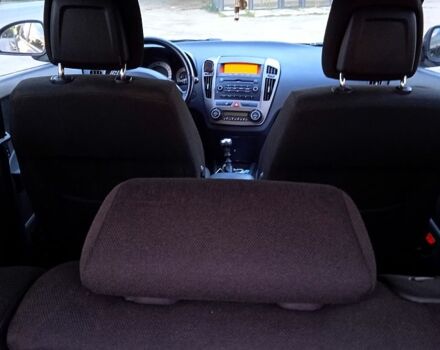 Чорний Кіа Сід, об'ємом двигуна 1.6 л та пробігом 466 тис. км за 5350 $, фото 9 на Automoto.ua