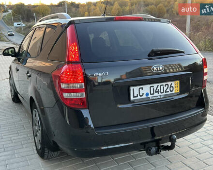 Киа Сид 2009 в Тернополе на Automoto.ua Черный Киа Сид, объемом двигателя 1.6 л и пробегом 239 тыс. км за 5499 $, фото 16 на Automoto.ua