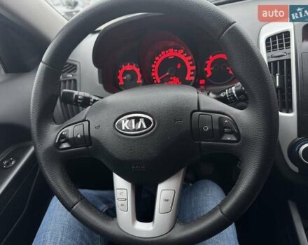 Черный Киа Сид, объемом двигателя 1.4 л и пробегом 167 тыс. км за 5999 $, фото 25 на Automoto.ua