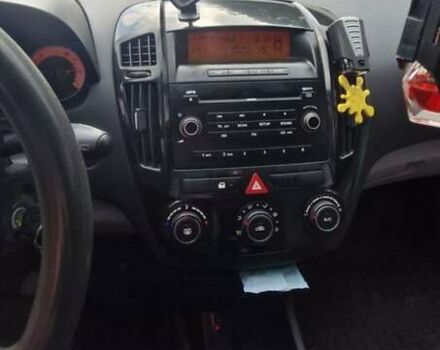 Чорний Кіа Сід, об'ємом двигуна 1.59 л та пробігом 168 тис. км за 5500 $, фото 5 на Automoto.ua