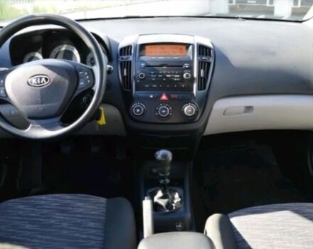 Черный Киа Сид, объемом двигателя 1 л и пробегом 232 тыс. км за 5300 $, фото 4 на Automoto.ua