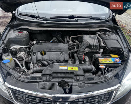 Чорний Кіа Сід, об'ємом двигуна 1.59 л та пробігом 208 тис. км за 6499 $, фото 18 на Automoto.ua