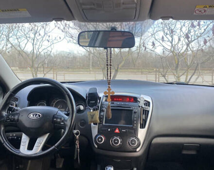 Чорний Кіа Сід, об'ємом двигуна 1.4 л та пробігом 241 тис. км за 5500 $, фото 7 на Automoto.ua