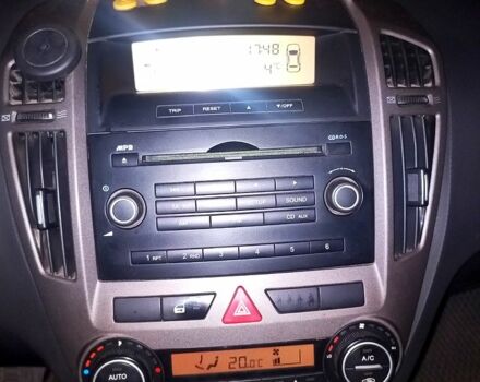 Чорний Кіа Сід, об'ємом двигуна 1.6 л та пробігом 466 тис. км за 5350 $, фото 12 на Automoto.ua