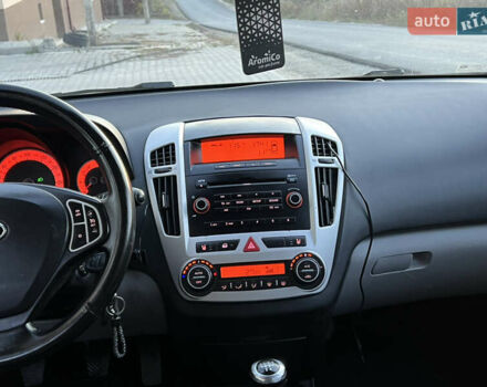 Киа Сид 2009 в Тернополе на Automoto.ua Черный Киа Сид, объемом двигателя 1.6 л и пробегом 239 тыс. км за 5499 $, фото 49 на Automoto.ua