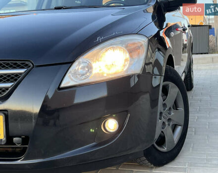Киа Сид 2009 в Тернополе на Automoto.ua Черный Киа Сид, объемом двигателя 1.6 л и пробегом 239 тыс. км за 5499 $, фото 2 на Automoto.ua