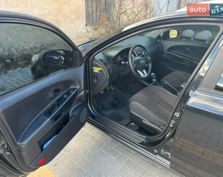 Черный Киа Сид, объемом двигателя 1.6 л и пробегом 285 тыс. км за 6100 $, фото 13 на Automoto.ua