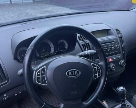 Чорний Кіа Сід, об'ємом двигуна 1.4 л та пробігом 175 тис. км за 5800 $, фото 7 на Automoto.ua