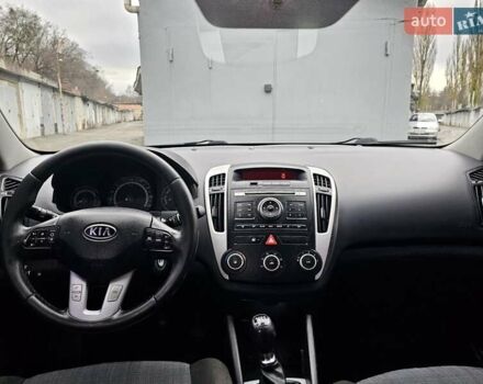Черный Киа Сид, объемом двигателя 1.58 л и пробегом 200 тыс. км за 3499 $, фото 17 на Automoto.ua