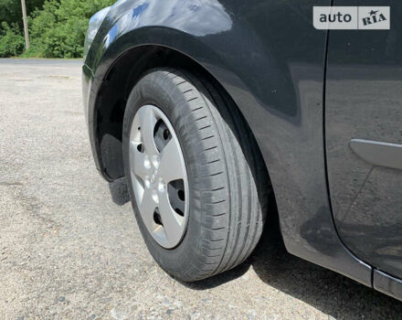 Черный Киа Сид, объемом двигателя 1.6 л и пробегом 200 тыс. км за 6800 $, фото 3 на Automoto.ua