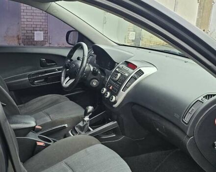 Чорний Кіа Сід, об'ємом двигуна 1.58 л та пробігом 200 тис. км за 3800 $, фото 8 на Automoto.ua