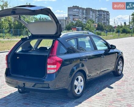 Черный Киа Сид, объемом двигателя 1.4 л и пробегом 189 тыс. км за 7000 $, фото 11 на Automoto.ua