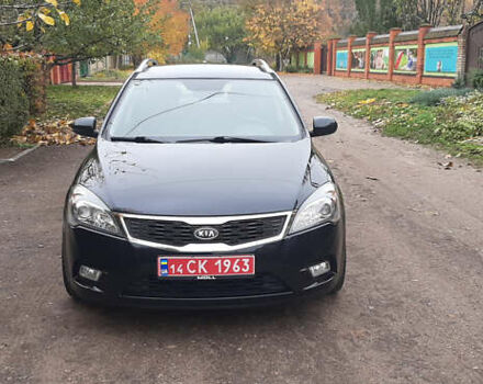 Чорний Кіа Сід, об'ємом двигуна 1.4 л та пробігом 211 тис. км за 6150 $, фото 6 на Automoto.ua