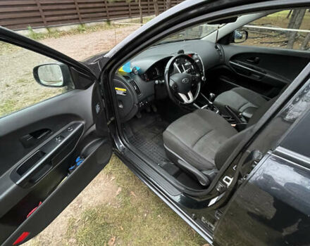 Чорний Кіа Сід, об'ємом двигуна 1.6 л та пробігом 286 тис. км за 6300 $, фото 11 на Automoto.ua