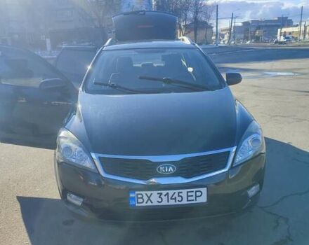 Черный Киа Сид, объемом двигателя 1.4 л и пробегом 200 тыс. км за 5600 $, фото 5 на Automoto.ua