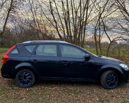 Черный Киа Сид, объемом двигателя 1.4 л и пробегом 205 тыс. км за 6200 $, фото 5 на Automoto.ua