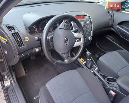 Черный Киа Сид, объемом двигателя 1.4 л и пробегом 170 тыс. км за 6800 $, фото 2 на Automoto.ua