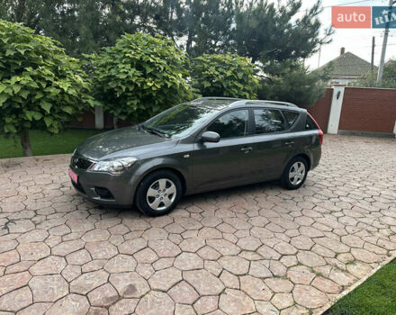 Черный Киа Сид, объемом двигателя 1.4 л и пробегом 154 тыс. км за 6500 $, фото 1 на Automoto.ua