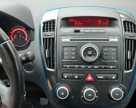 Чорний Кіа Сід, об'ємом двигуна 1.4 л та пробігом 211 тис. км за 6150 $, фото 14 на Automoto.ua