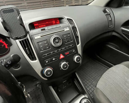 Чорний Кіа Сід, об'ємом двигуна 1.6 л та пробігом 286 тис. км за 6300 $, фото 19 на Automoto.ua