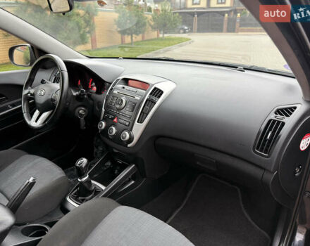 Чорний Кіа Сід, об'ємом двигуна 1.6 л та пробігом 168 тис. км за 7499 $, фото 50 на Automoto.ua