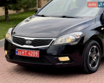 Черный Киа Сид, объемом двигателя 1.6 л и пробегом 168 тыс. км за 7499 $, фото 6 на Automoto.ua