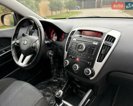 Черный Киа Сид, объемом двигателя 1.6 л и пробегом 168 тыс. км за 7450 $, фото 50 на Automoto.ua