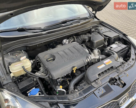 Черный Киа Сид, объемом двигателя 1.6 л и пробегом 168 тыс. км за 7700 $, фото 134 на Automoto.ua