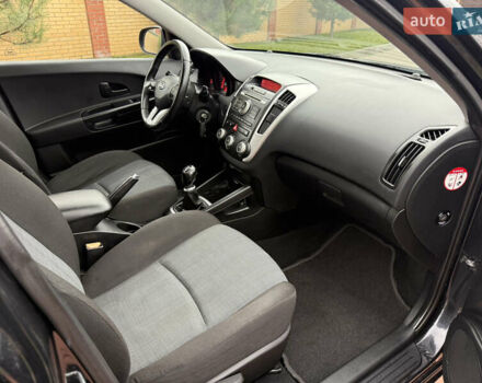 Черный Киа Сид, объемом двигателя 1.6 л и пробегом 168 тыс. км за 7499 $, фото 48 на Automoto.ua