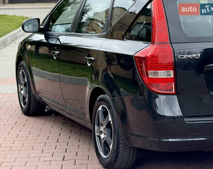 Черный Киа Сид, объемом двигателя 1.6 л и пробегом 168 тыс. км за 7450 $, фото 31 на Automoto.ua