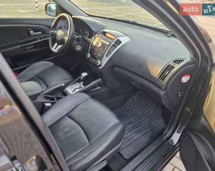 Чорний Кіа Сід, об'ємом двигуна 1.58 л та пробігом 201 тис. км за 7150 $, фото 5 на Automoto.ua