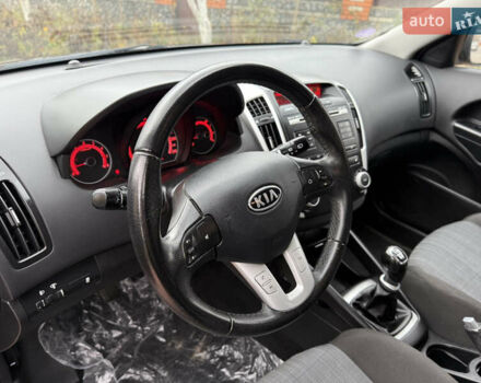 Черный Киа Сид, объемом двигателя 1.6 л и пробегом 168 тыс. км за 7499 $, фото 43 на Automoto.ua