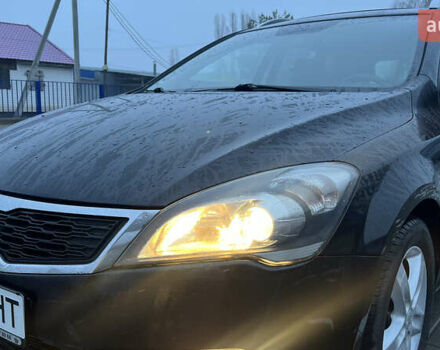 Черный Киа Сид, объемом двигателя 1.6 л и пробегом 283 тыс. км за 8200 $, фото 3 на Automoto.ua