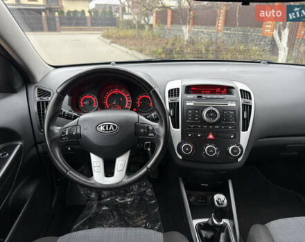 Чорний Кіа Сід, об'ємом двигуна 1.6 л та пробігом 168 тис. км за 7499 $, фото 54 на Automoto.ua
