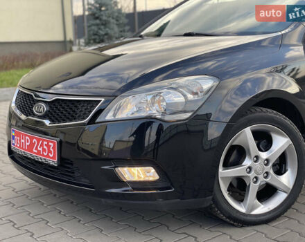 Черный Киа Сид, объемом двигателя 1.6 л и пробегом 168 тыс. км за 7700 $, фото 4 на Automoto.ua
