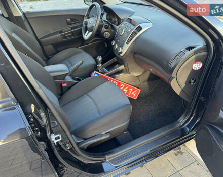 Черный Киа Сид, объемом двигателя 0 л и пробегом 196 тыс. км за 8200 $, фото 41 на Automoto.ua