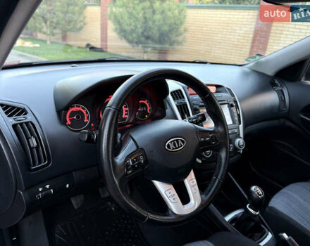 Чорний Кіа Сід, об'ємом двигуна 0 л та пробігом 173 тис. км за 7499 $, фото 45 на Automoto.ua