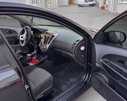 Черный Киа Сид, объемом двигателя 1.6 л и пробегом 270 тыс. км за 8500 $, фото 10 на Automoto.ua