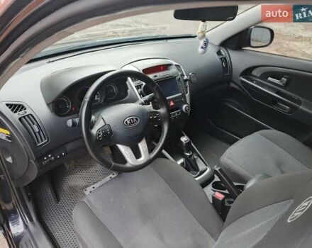 Чорний Кіа Сід, об'ємом двигуна 1.58 л та пробігом 365 тис. км за 6200 $, фото 7 на Automoto.ua