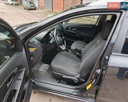 Чорний Кіа Сід, об'ємом двигуна 1.58 л та пробігом 365 тис. км за 6200 $, фото 5 на Automoto.ua