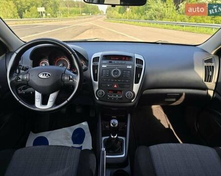 Черный Киа Сид, объемом двигателя 1.6 л и пробегом 204 тыс. км за 7999 $, фото 45 на Automoto.ua