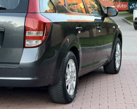 Чорний Кіа Сід, об'ємом двигуна 0 л та пробігом 173 тис. км за 7499 $, фото 44 на Automoto.ua