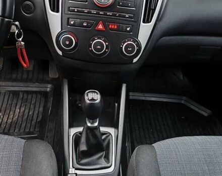 Черный Киа Сид, объемом двигателя 1.6 л и пробегом 224 тыс. км за 7800 $, фото 11 на Automoto.ua