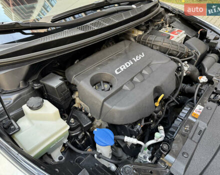 Чорний Кіа Сід, об'ємом двигуна 1.6 л та пробігом 178 тис. км за 8200 $, фото 58 на Automoto.ua