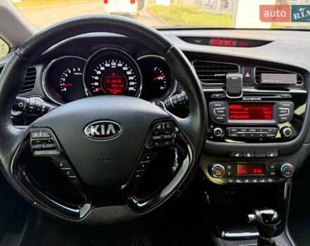 Кіа Сід 2013 у Запоріжжя на Automoto.ua Чорний Кіа Сід, об'ємом двигуна 1.6 л та пробігом 62 тис. км за 11000 $, фото 6 на Automoto.ua