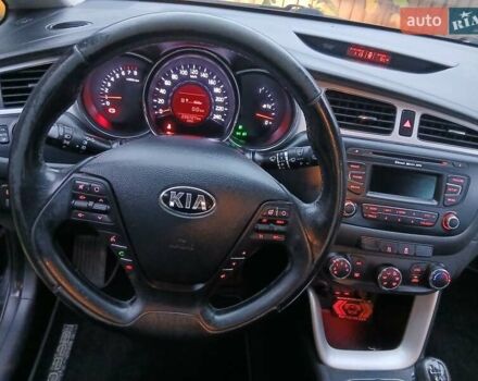 Чорний Кіа Сід, об'ємом двигуна 1.6 л та пробігом 227 тис. км за 8400 $, фото 25 на Automoto.ua