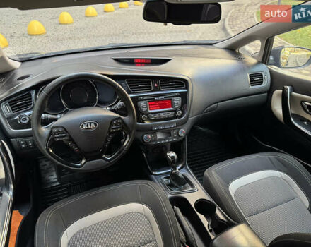 Чорний Кіа Сід, об'ємом двигуна 1.6 л та пробігом 178 тис. км за 8200 $, фото 35 на Automoto.ua